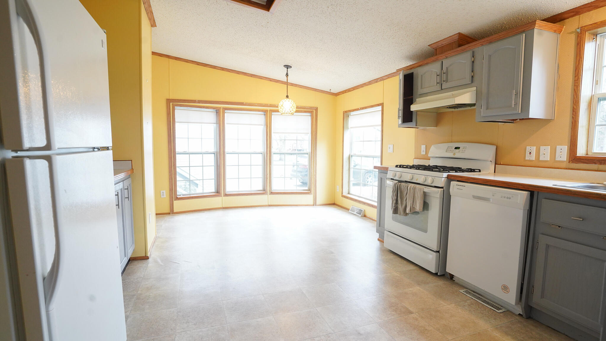 5701 Riverside Drive Lyons, MI 48851 - Photo 8 of 31 DSC07048