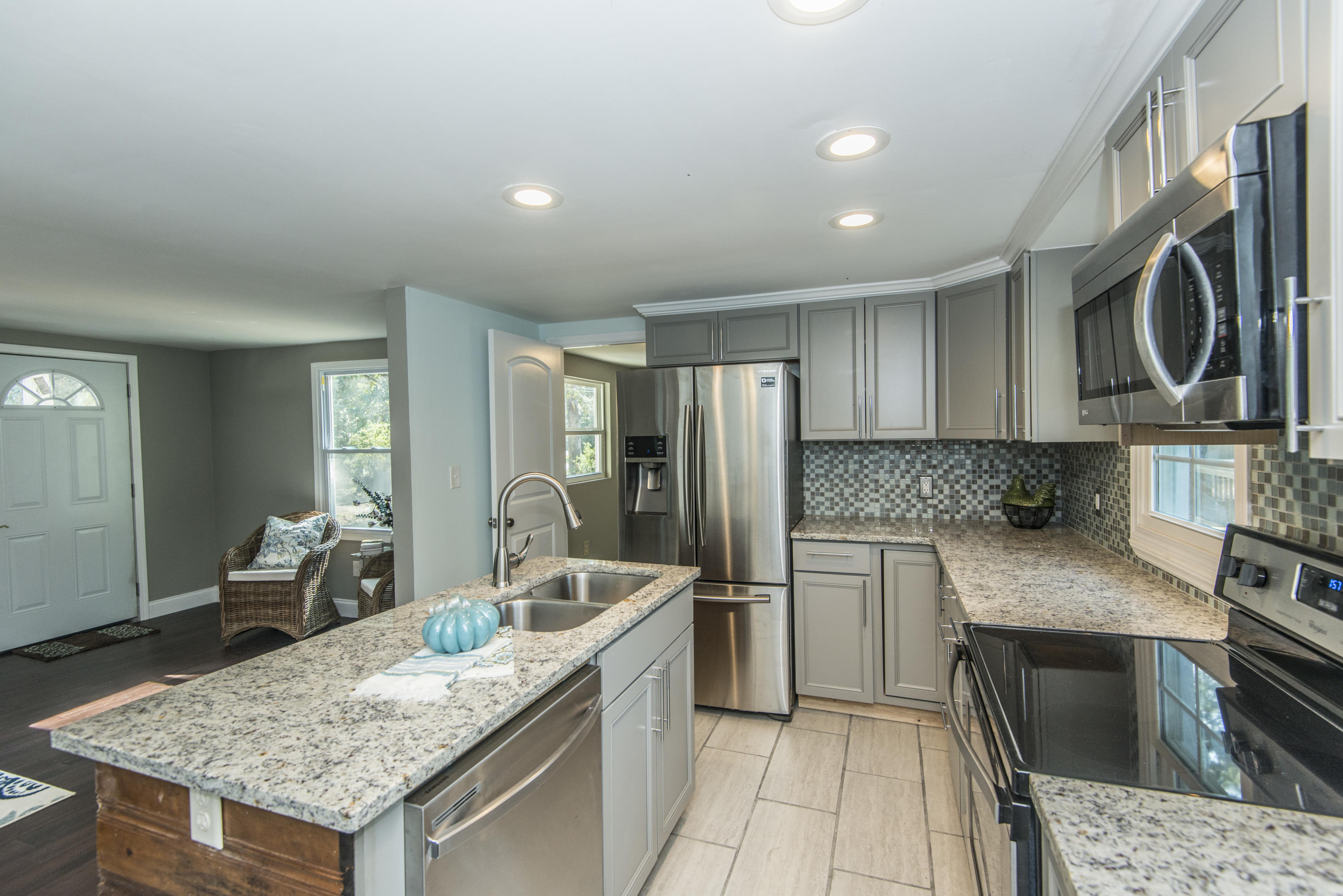 773 East Butternut Road Summerville, SC 29483 - Photo 12 of 49 _DSC0059