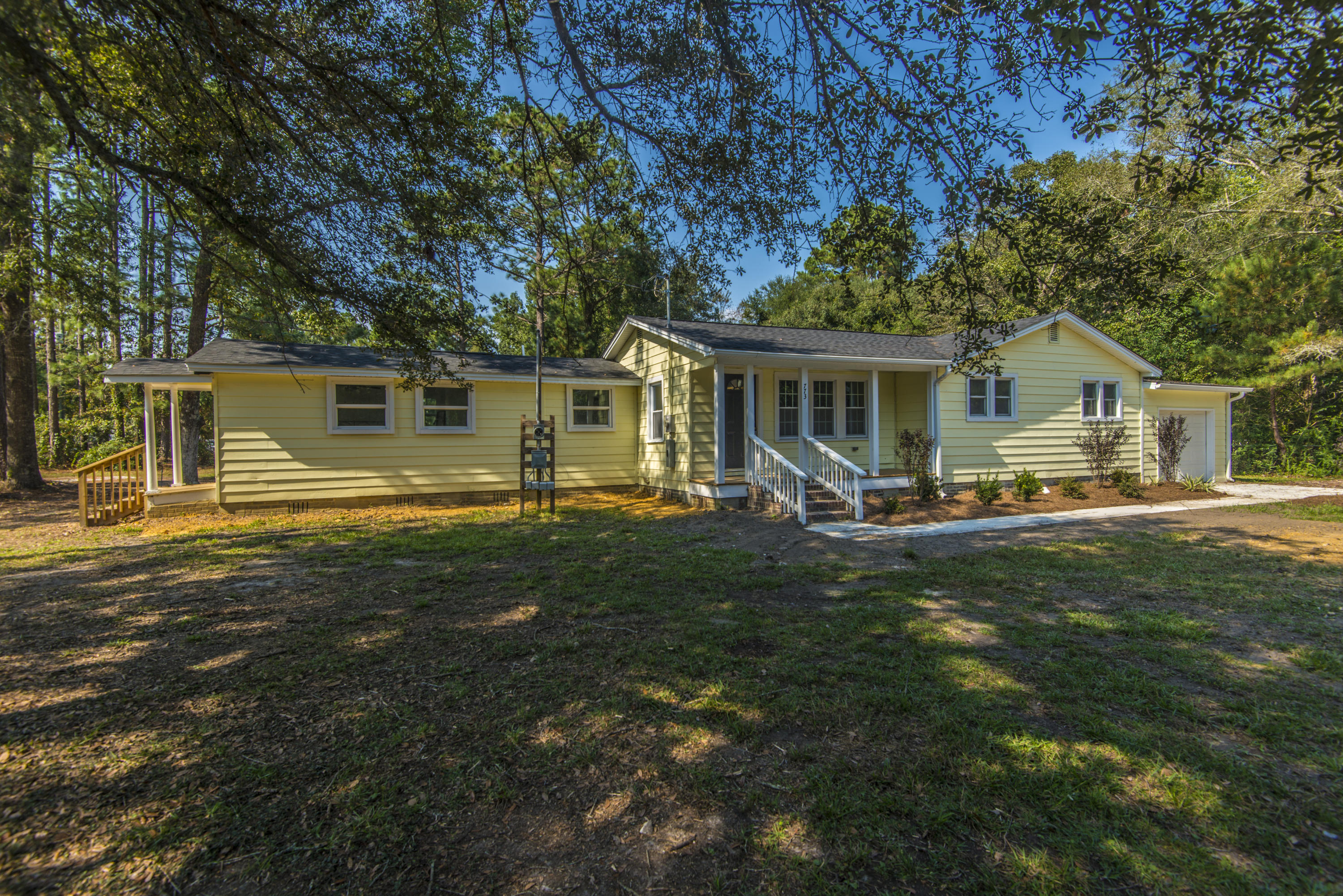 773 East Butternut Road Summerville, SC 29483 - Photo 13 of 49 _DSC0024