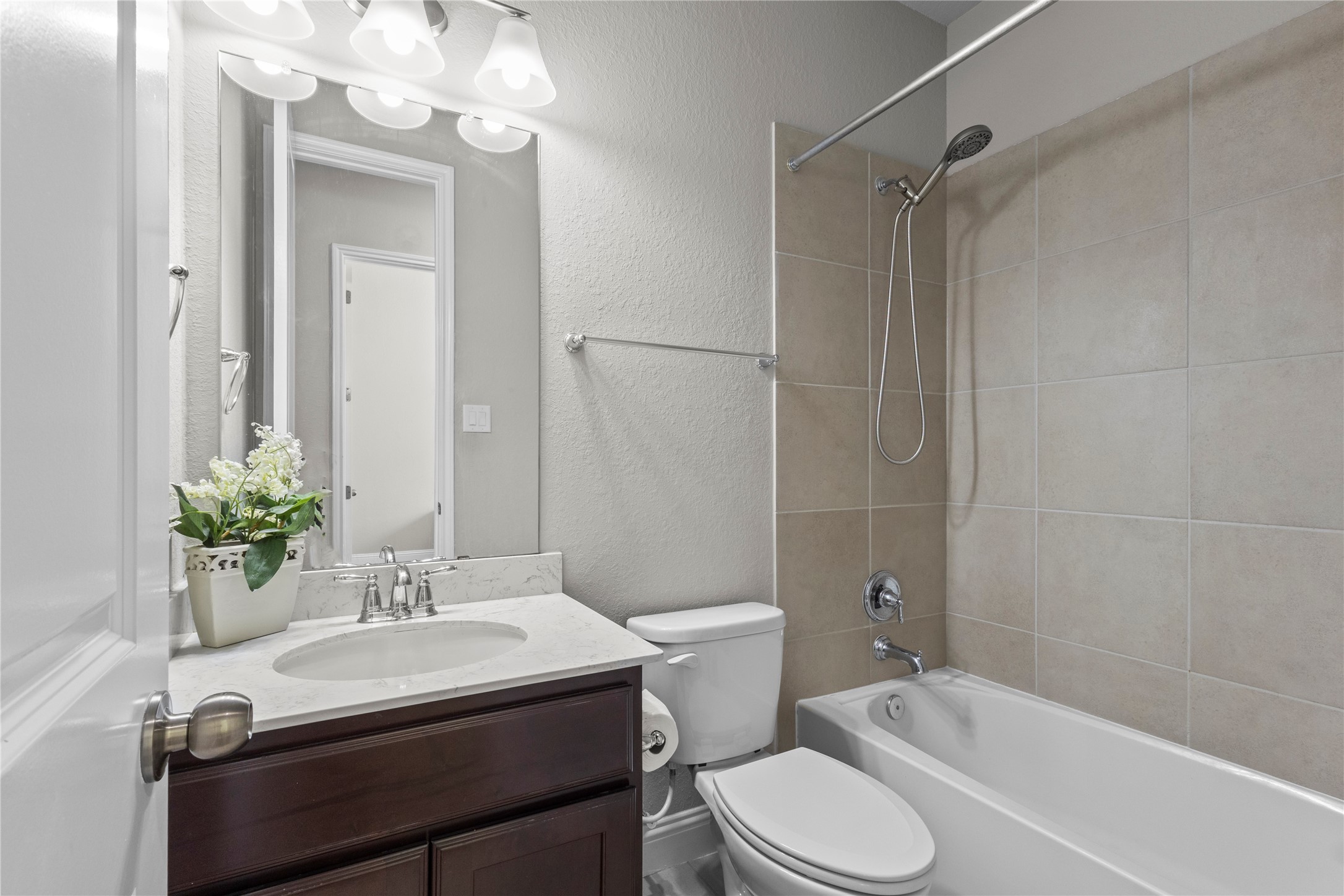 9935 Kirkstone Terrace Drive Spring, TX 77379 - Photo 35 of 49 Full bath across from bedroom 4