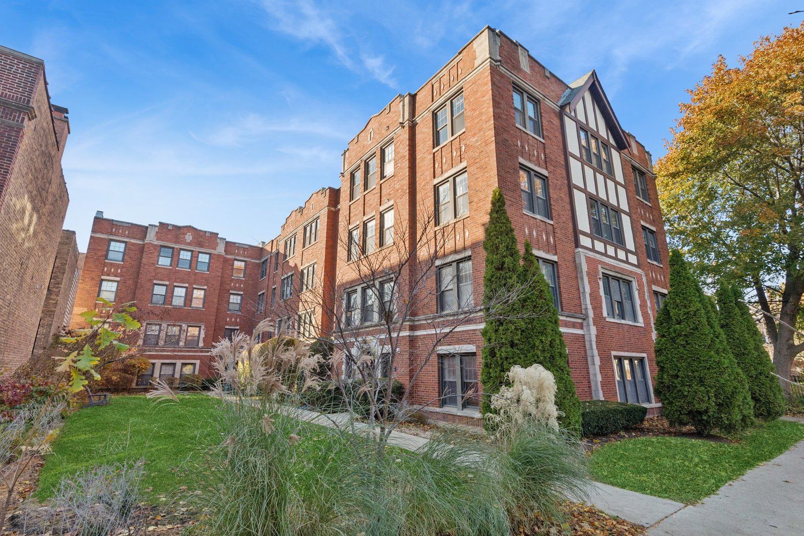 2314 Sherman Avenue, Unit G Evanston, IL 60201 - Photo 1 of 15 a view of a large building
