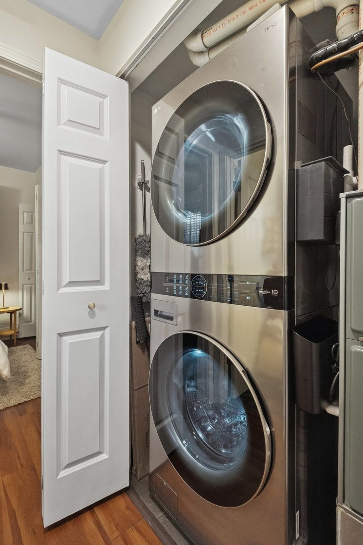 2314 Sherman Avenue, Unit G Evanston, IL 60201 - Photo 14 of 15 a close view of a washer and dryer