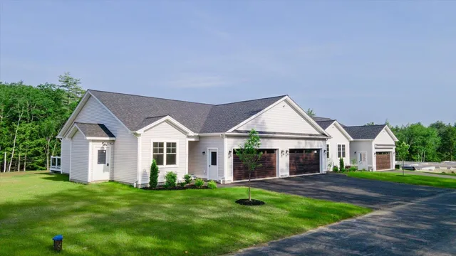 $460,000 | 37 Willow Lane, Rindge, NH 03461