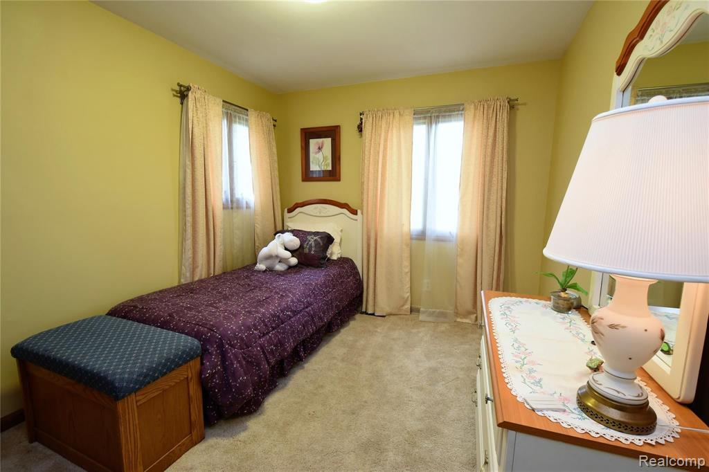 10498 Carmer Road Fenton, MI 48430 - Photo 32 of 40