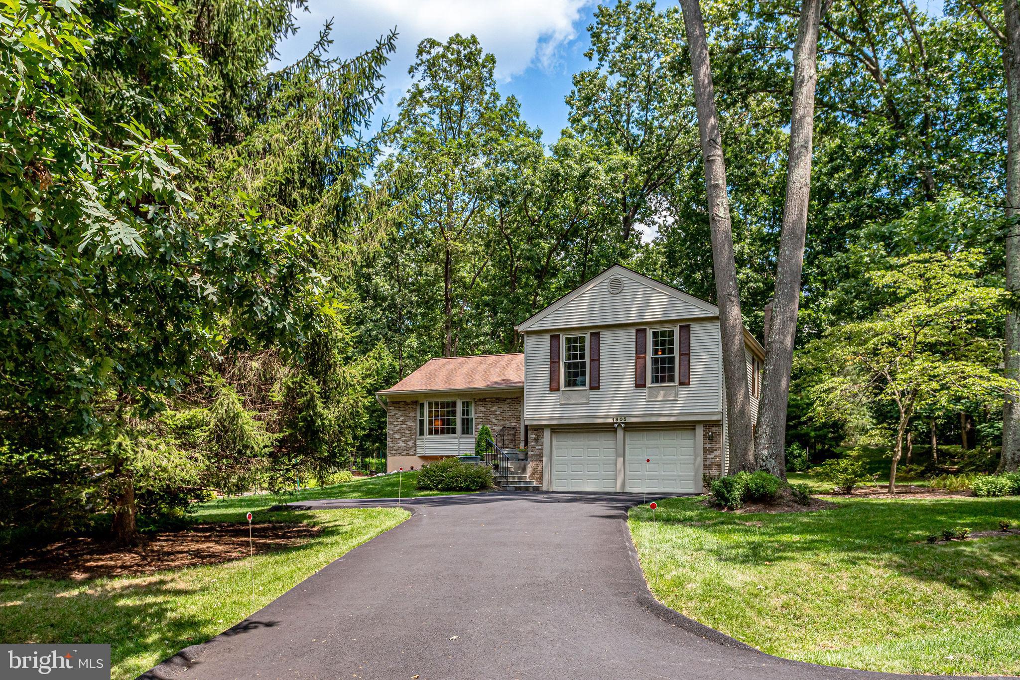 1905 Buckthorn Lane Reston, VA 20191 - Photo 6 of 52 Long Driveway - Almost 1 Acre Lot