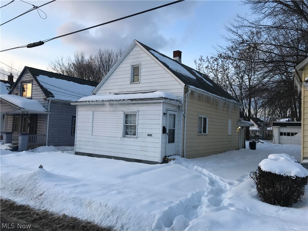 6917 Rathbun Avenue Cleveland, OH 44105 - Photo 1 of 12 Gallery Image 1