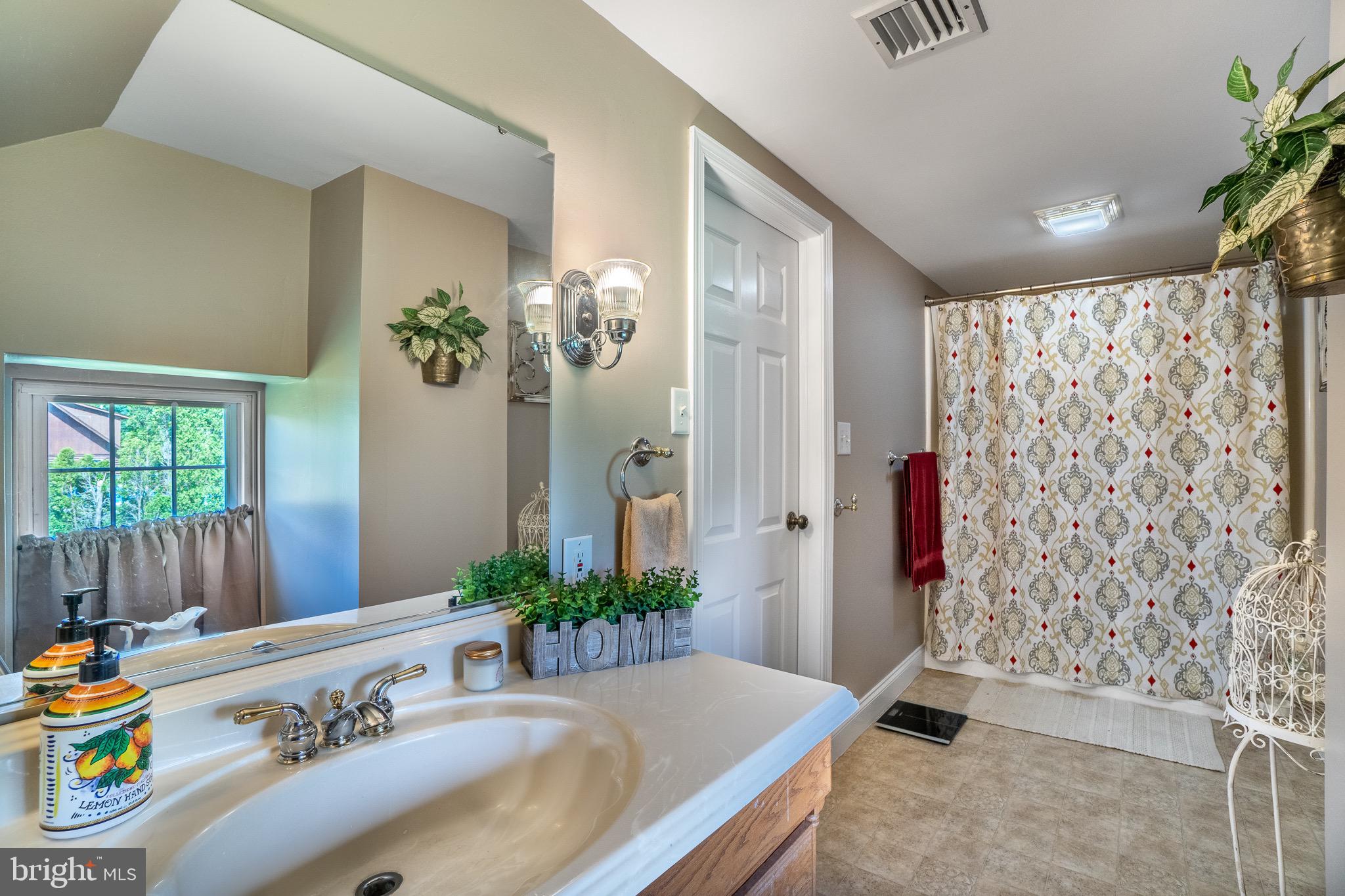 1776 Hopewell Road Elverson, PA 19520 - Photo 24 of 31 Gallery Image 24