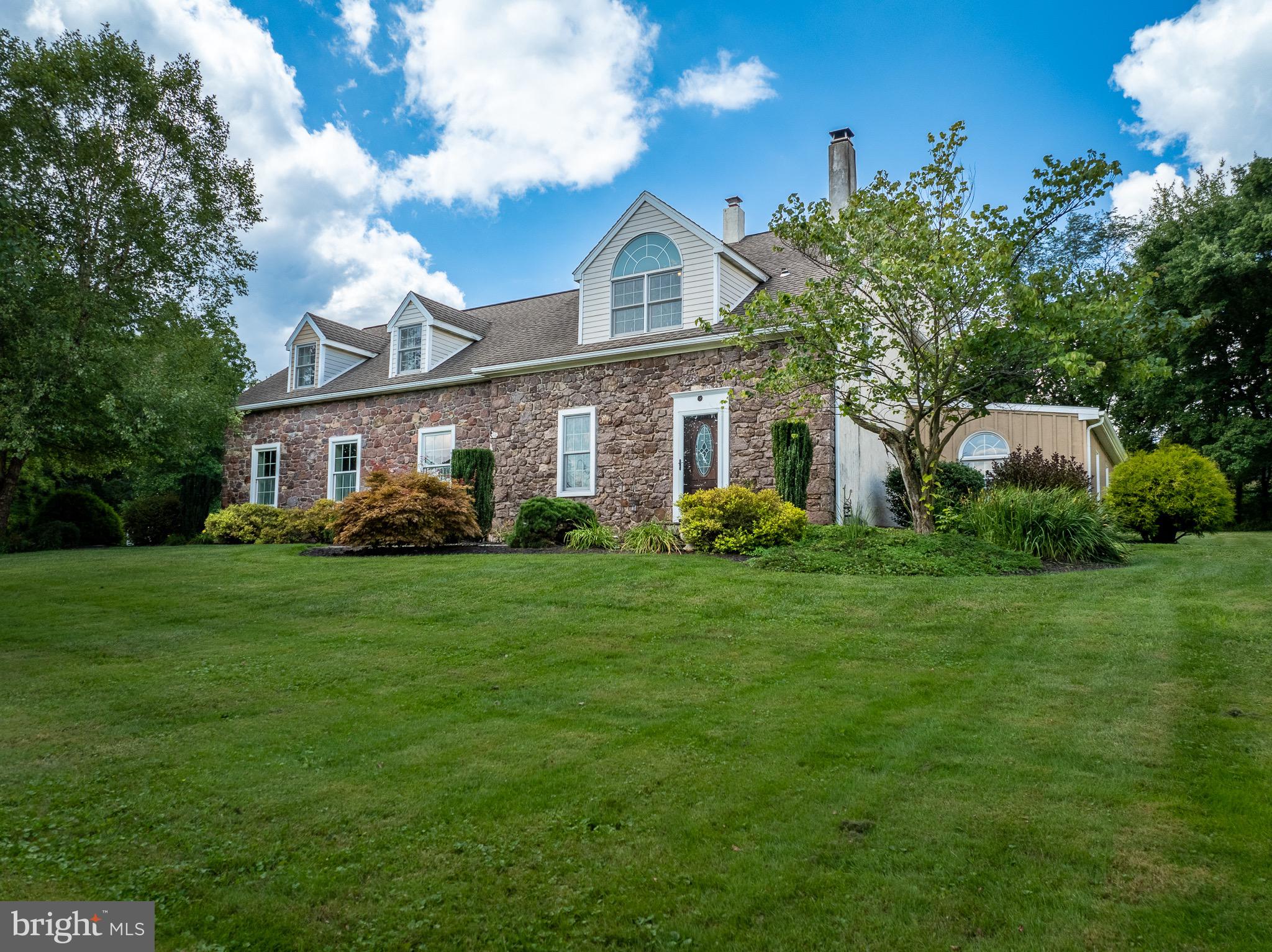1776 Hopewell Road Elverson, PA 19520 - Photo 4 of 31 Gallery Image 4