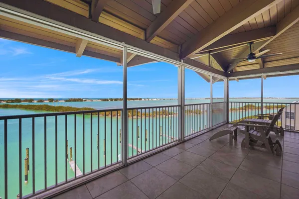 $1,075,000 | 4402 Marina Villa Drive, Duck Key, FL 33050