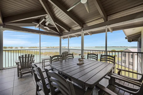 $1,075,000 | 4402 Marina Villa Drive, Duck Key, FL 33050