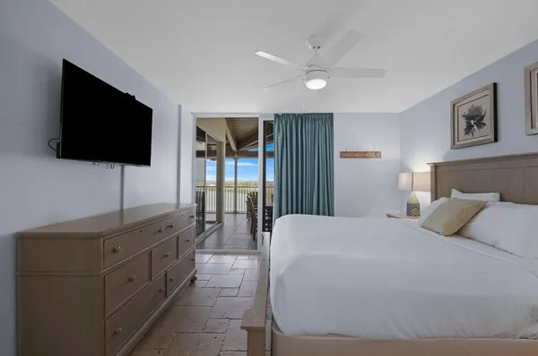 $1,075,000 | 4402 Marina Villa Drive, Duck Key, FL 33050