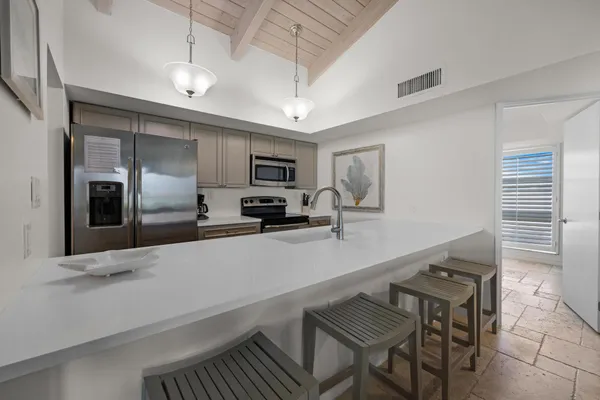 $1,075,000 | 4402 Marina Villa Drive, Duck Key, FL 33050