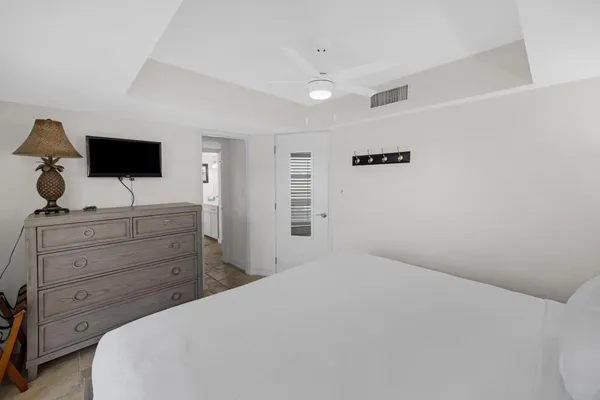 $1,075,000 | 4402 Marina Villa Drive, Duck Key, FL 33050