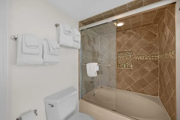 $1,075,000 | 4402 Marina Villa Drive, Duck Key, FL 33050