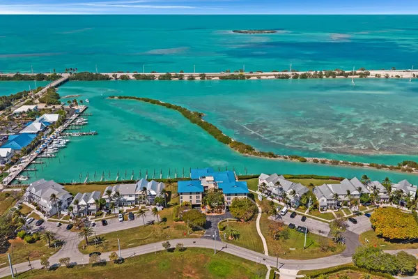 $1,075,000 | 4402 Marina Villa Drive, Duck Key, FL 33050