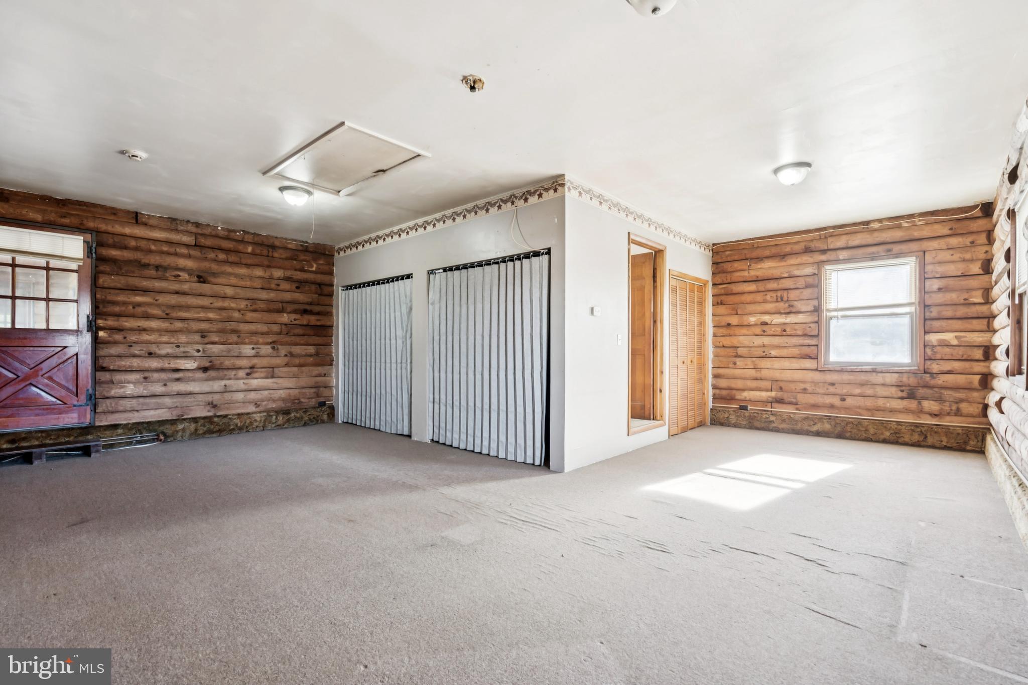 85 Quinton Alloway Road Salem, NJ 08079 - Photo 20 of 24 Separate living suite with closet & laundry hookup