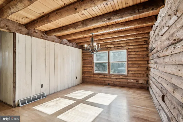 a view of a back yard of the house