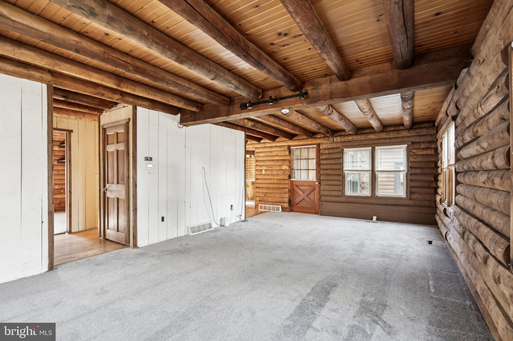 85 Quinton Alloway Road Salem, NJ 08079 - Photo 10 of 24 Cozy Living Room