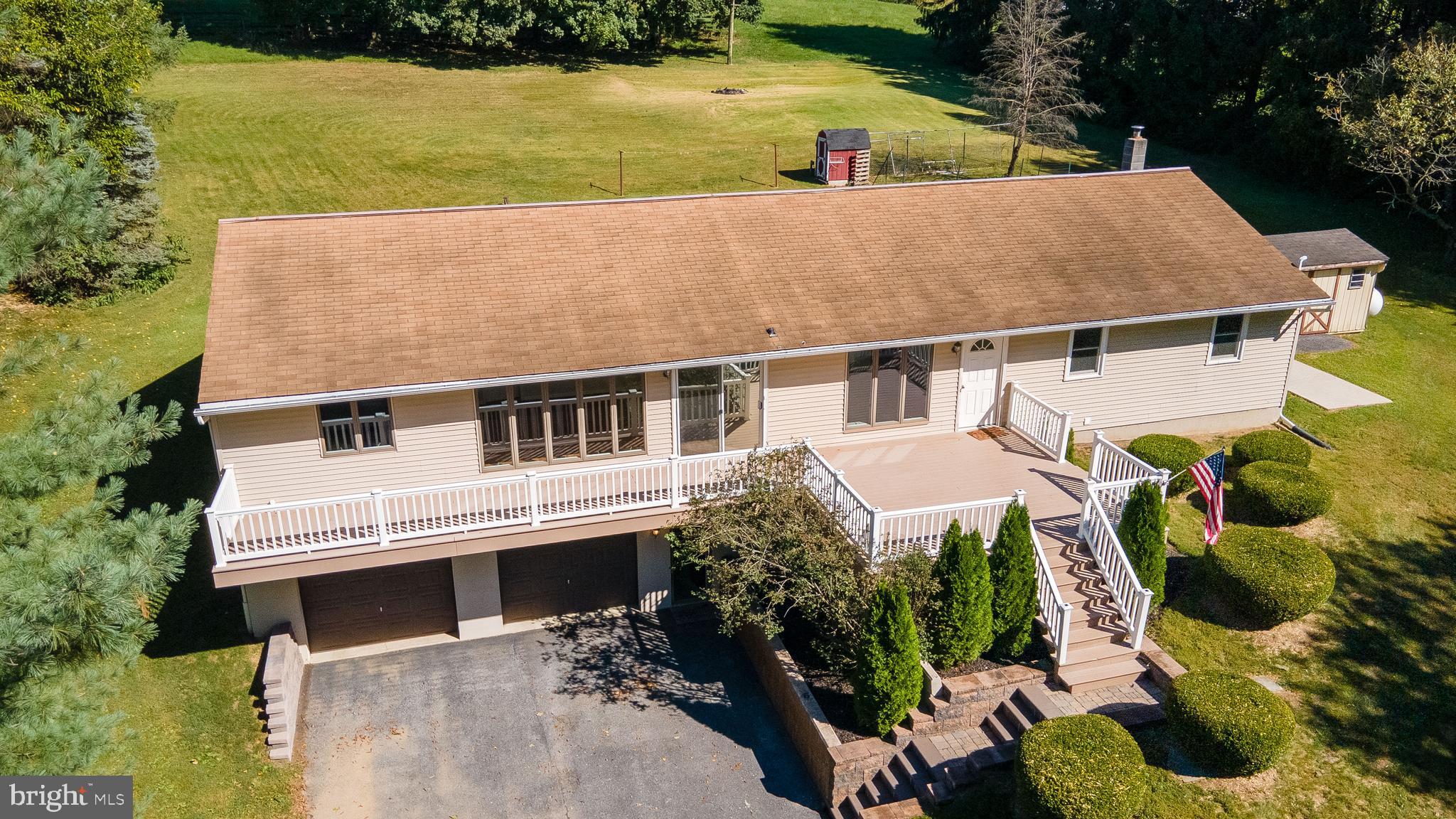 45 West 4 Point Road Womelsdorf, PA 19567 - Photo 4 of 19 Gallery Image 4