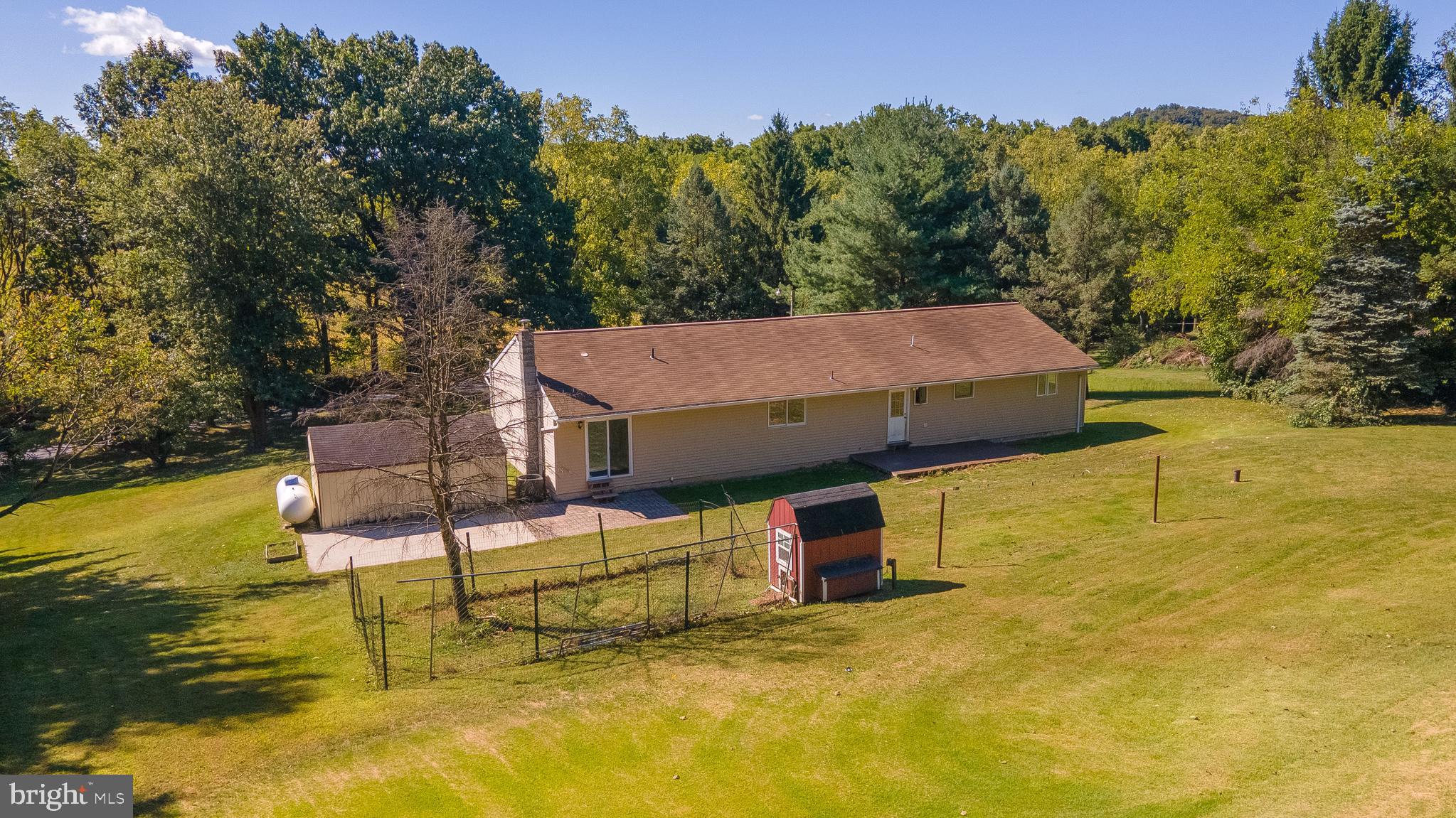45 West 4 Point Road Womelsdorf, PA 19567 - Photo 7 of 19 Gallery Image 7