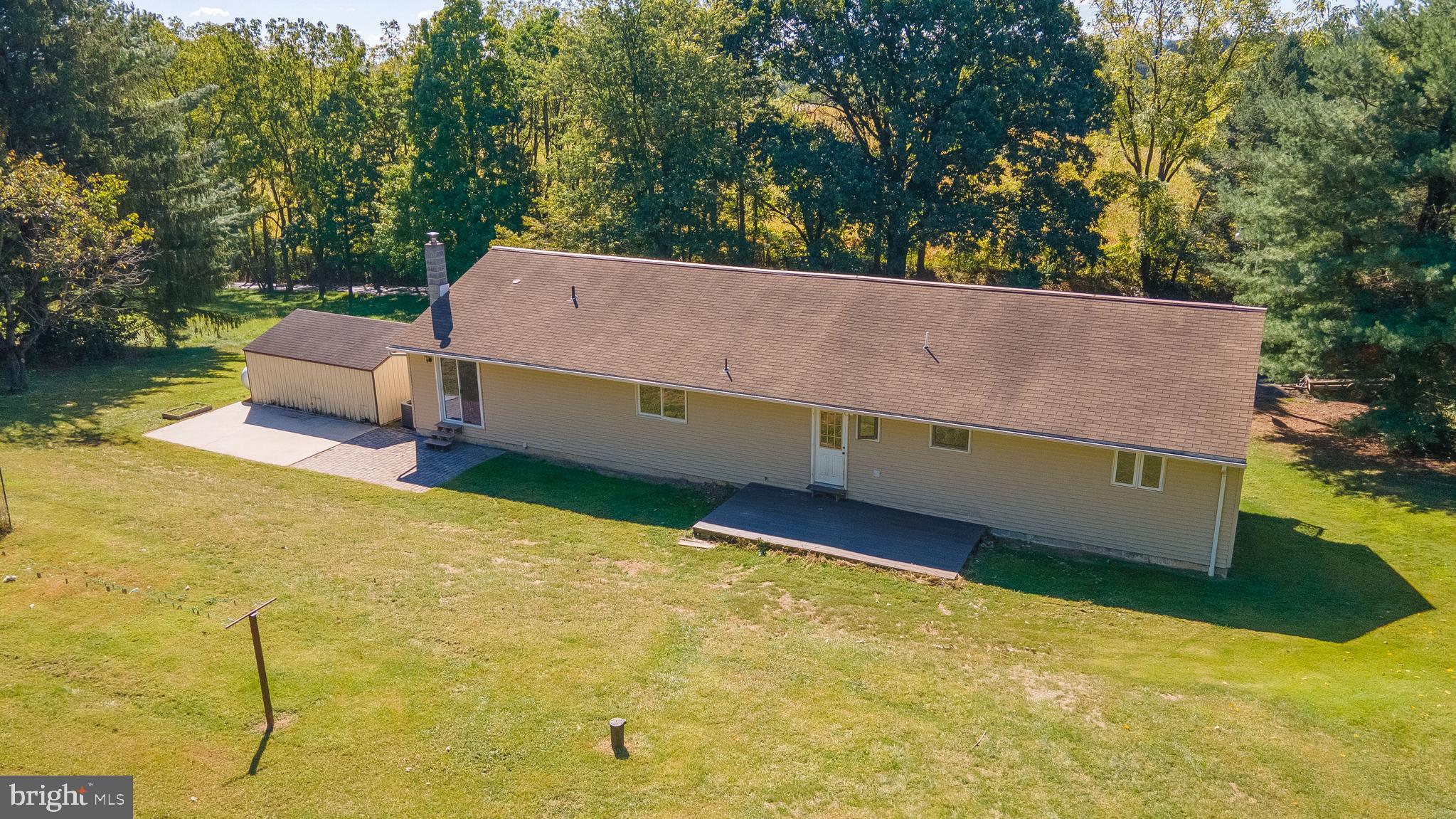 45 West 4 Point Road Womelsdorf, PA 19567 - Photo 8 of 19 Gallery Image 8