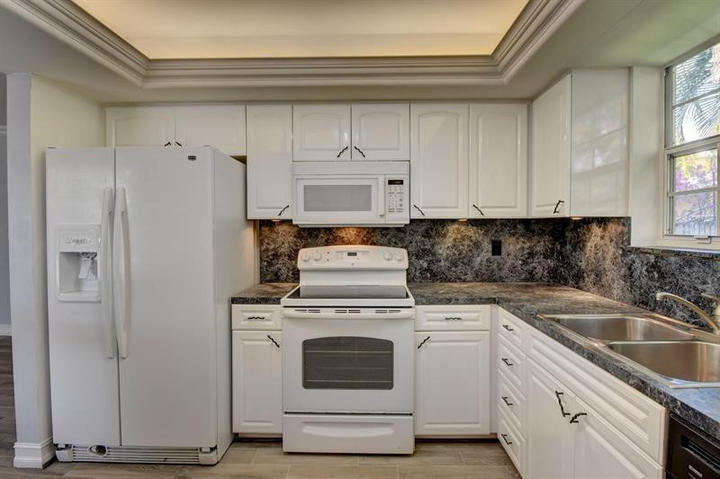 455 Northeast 36th Street Boca Raton, FL 33431 - Photo 12 of 45 Photo 13