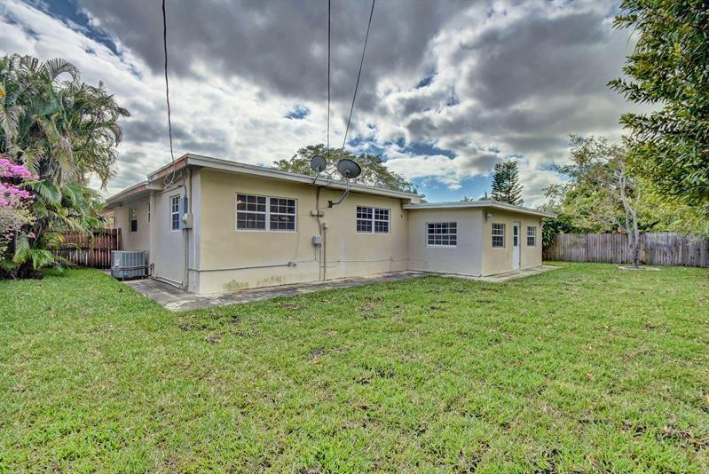 455 Northeast 36th Street Boca Raton, FL 33431 - Photo 34 of 45 Photo 35