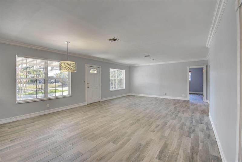 455 Northeast 36th Street Boca Raton, FL 33431 - Photo 8 of 45 Photo 9