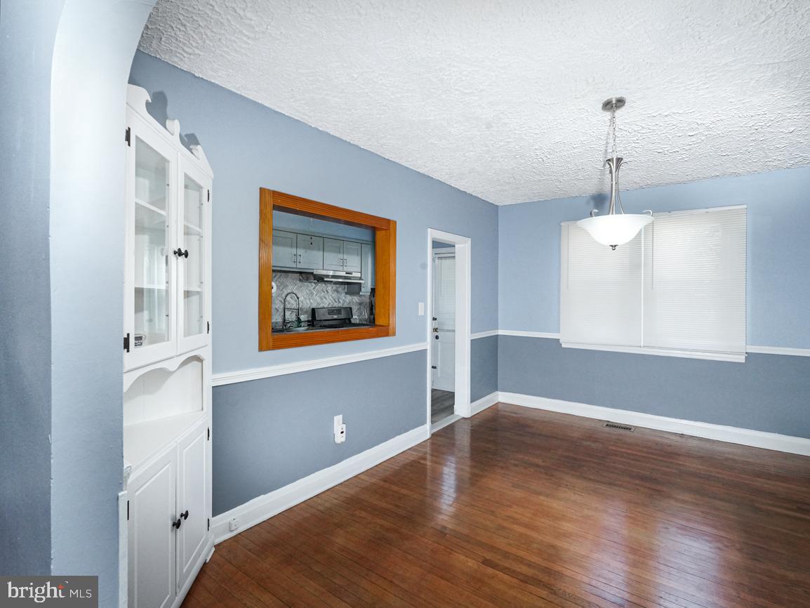 5358 Cuthbert Avenue Baltimore, MD 21215 - Photo 6 of 23