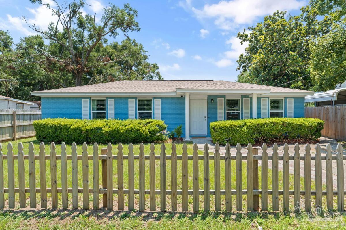 33 Milton Road Pensacola, FL 32507 - Photo 1 of 24