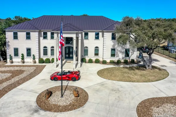 a view of a house with a entertaining space