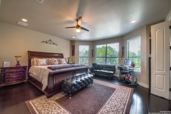 $2,699,700 | 9811 Klein Court, New Braunfels, TX 78132