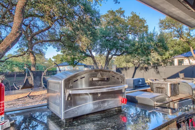 $2,699,700 | 9811 Klein Court, New Braunfels, TX 78132