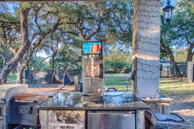 $2,699,700 | 9811 Klein Court, New Braunfels, TX 78132