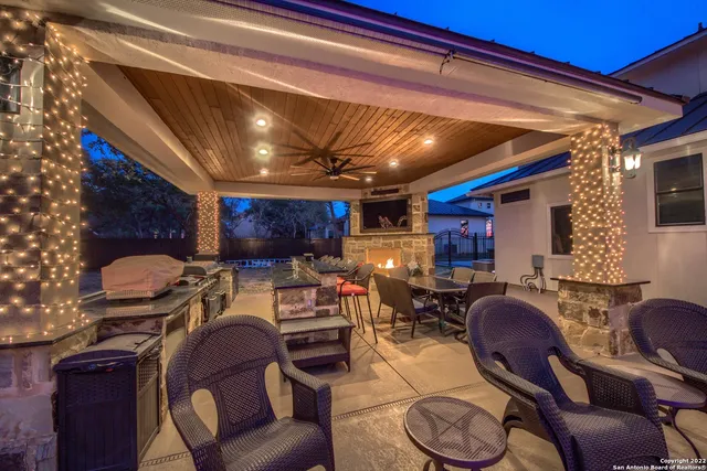 $2,699,700 | 9811 Klein Court, New Braunfels, TX 78132