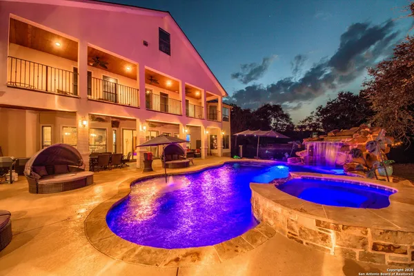 $2,699,700 | 9811 Klein Court, New Braunfels, TX 78132