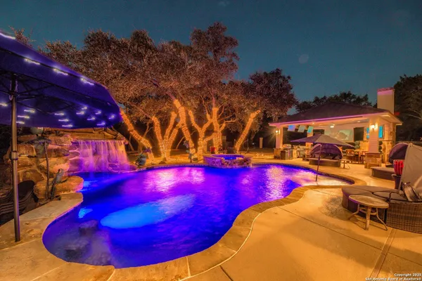 $2,699,700 | 9811 Klein Court, New Braunfels, TX 78132