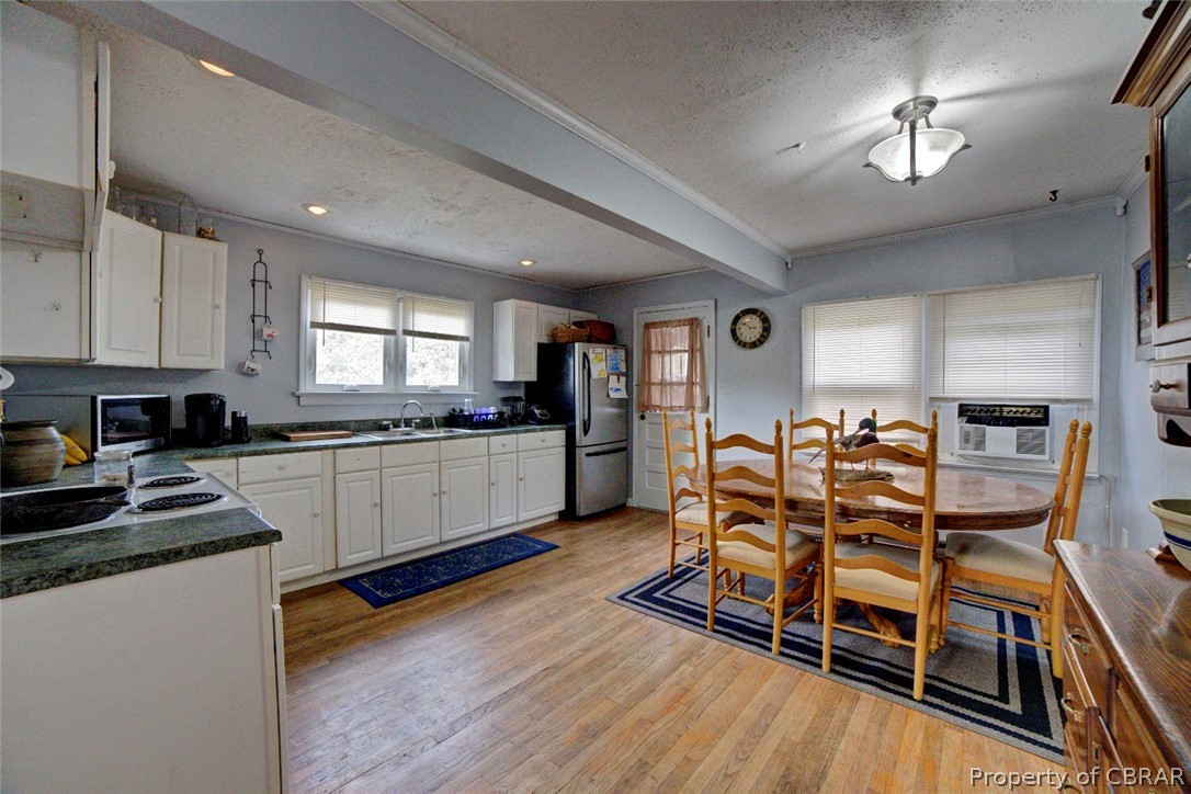 7089 Ware Neck Road Gloucester, VA 23061 - Photo 4 of 23 Gallery Image 4
