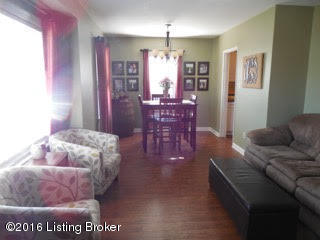2625 Alanmede Road Louisville, KY 40205 - Photo 2 of 22 Living room 1