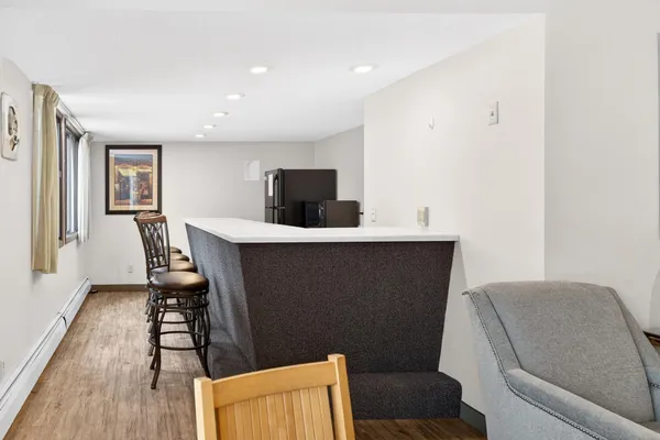 $164,000 | 1903 Silver Bell Road, Unit 121, Eagan, MN 55122