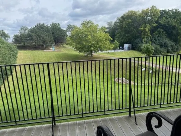 $164,000 | 1903 Silver Bell Road, Unit 121, Eagan, MN 55122