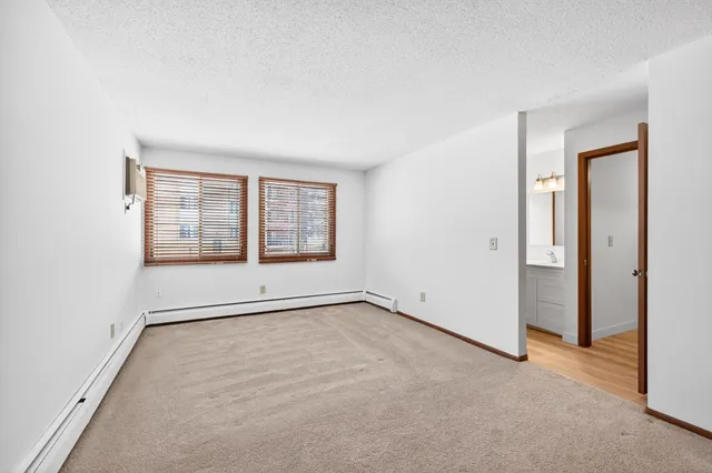 $164,000 | 1903 Silver Bell Road, Unit 121, Eagan, MN 55122