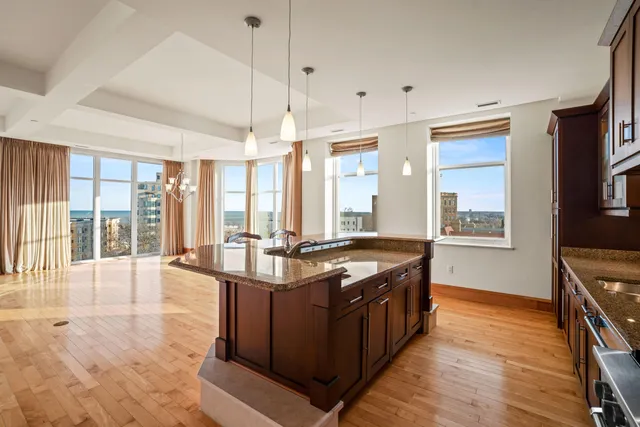 $875,000 | 1313 North Franklin Place, Unit 504, Milwaukee, WI 53202