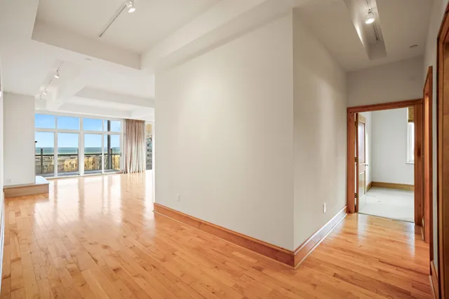 $875,000 | 1313 North Franklin Place, Unit 504, Milwaukee, WI 53202