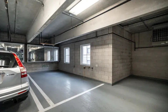 $875,000 | 1313 North Franklin Place, Unit 504, Milwaukee, WI 53202