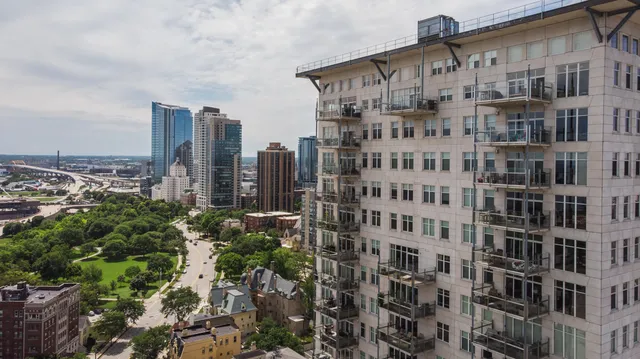 $875,000 | 1313 North Franklin Place, Unit 504, Milwaukee, WI 53202
