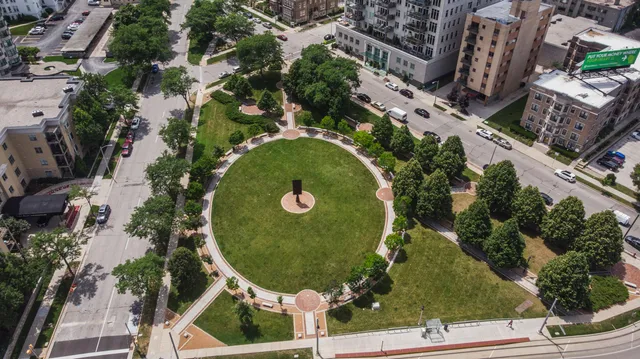 $875,000 | 1313 North Franklin Place, Unit 504, Milwaukee, WI 53202