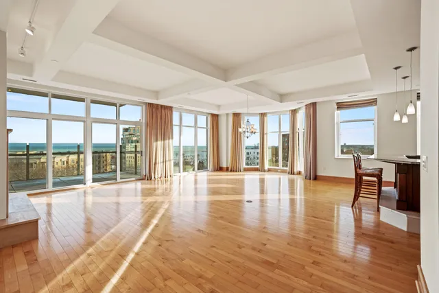 $875,000 | 1313 North Franklin Place, Unit 504, Milwaukee, WI 53202