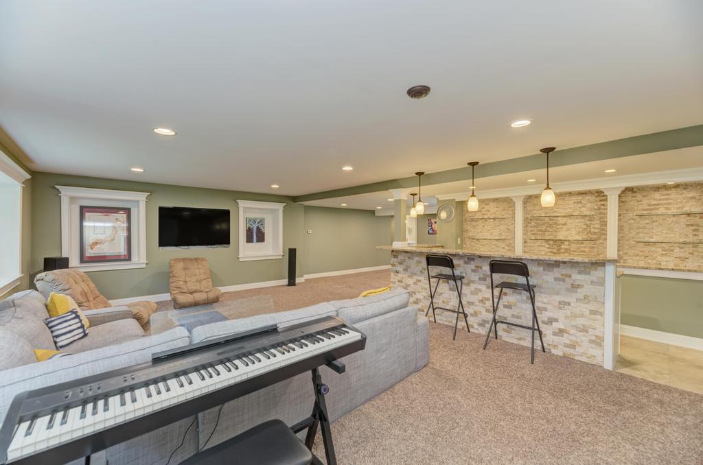 325 Canterbury Lane Inverness, IL 60010 - Photo 35 of 54