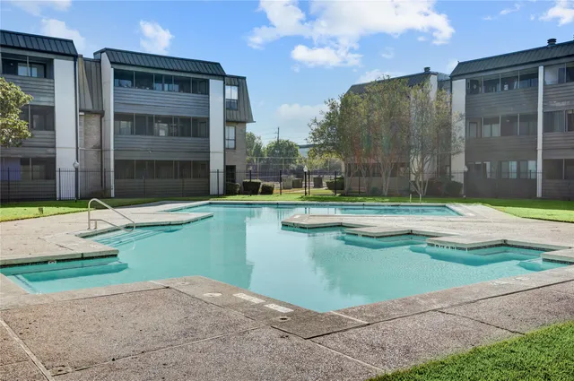 $87,500 | 3015 Walnut Bend Lane, Unit 35, Houston, TX 77042